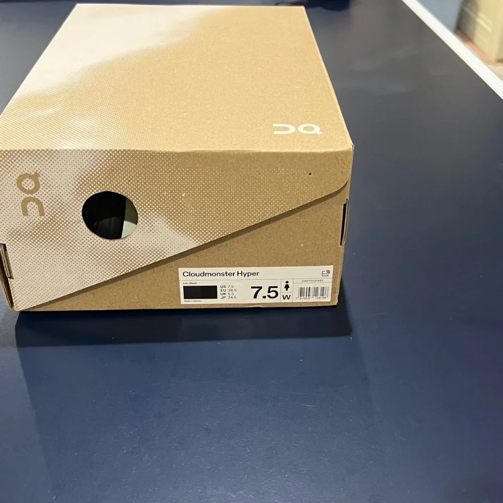 On Cloudmonster Hyper - Picture 7 of 10